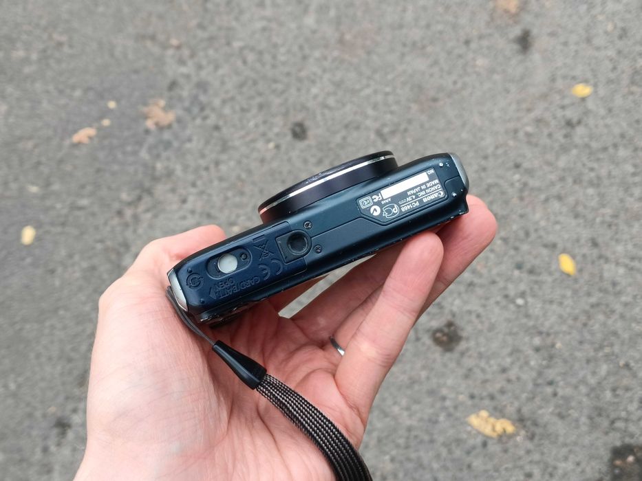 Цифовой фотоаппарат Canon