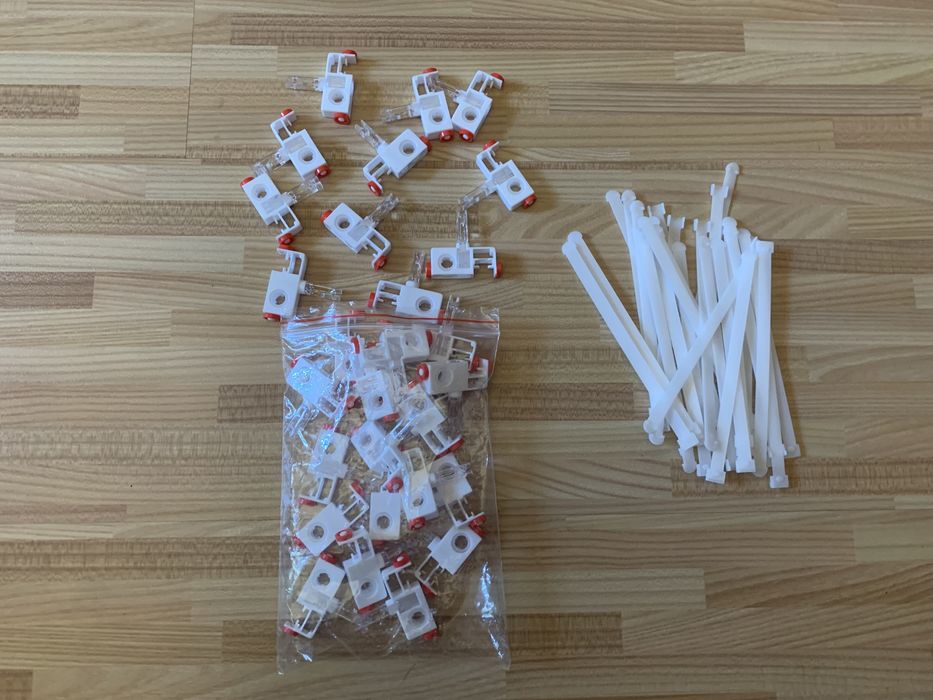 Carucior 3 axe jaluzele verticale (30 buc)