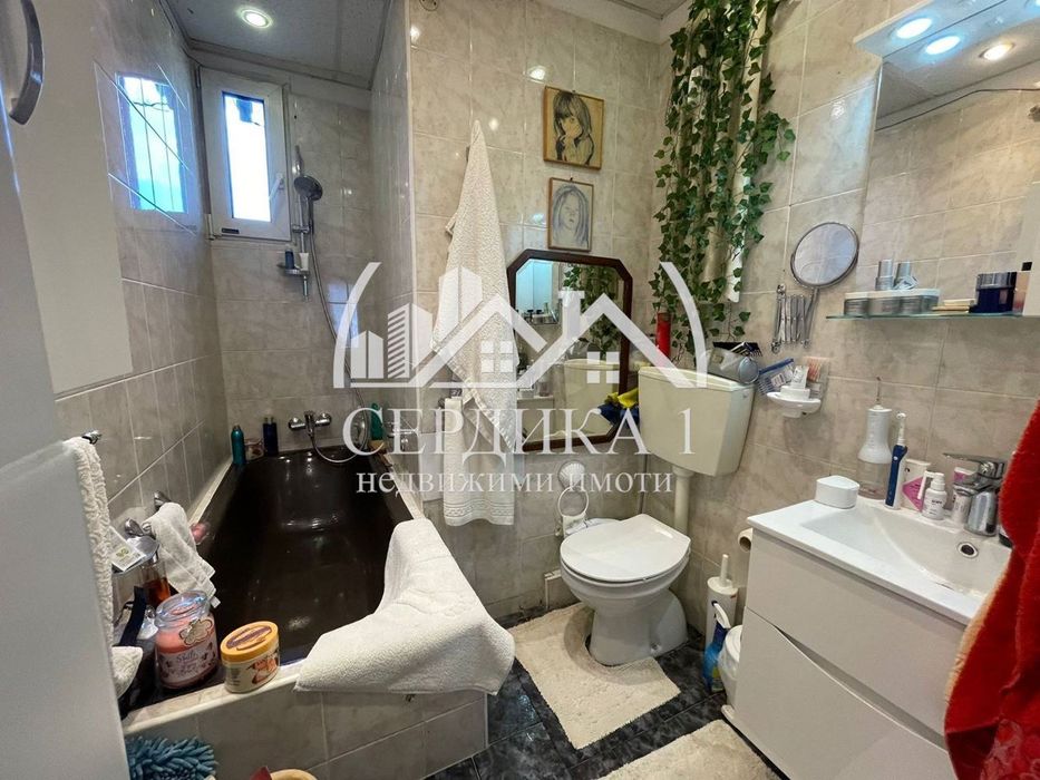 Дава се под наем Тристаен апартамент в София, Център - 125 кв.м за 1500 € - Снимка #7