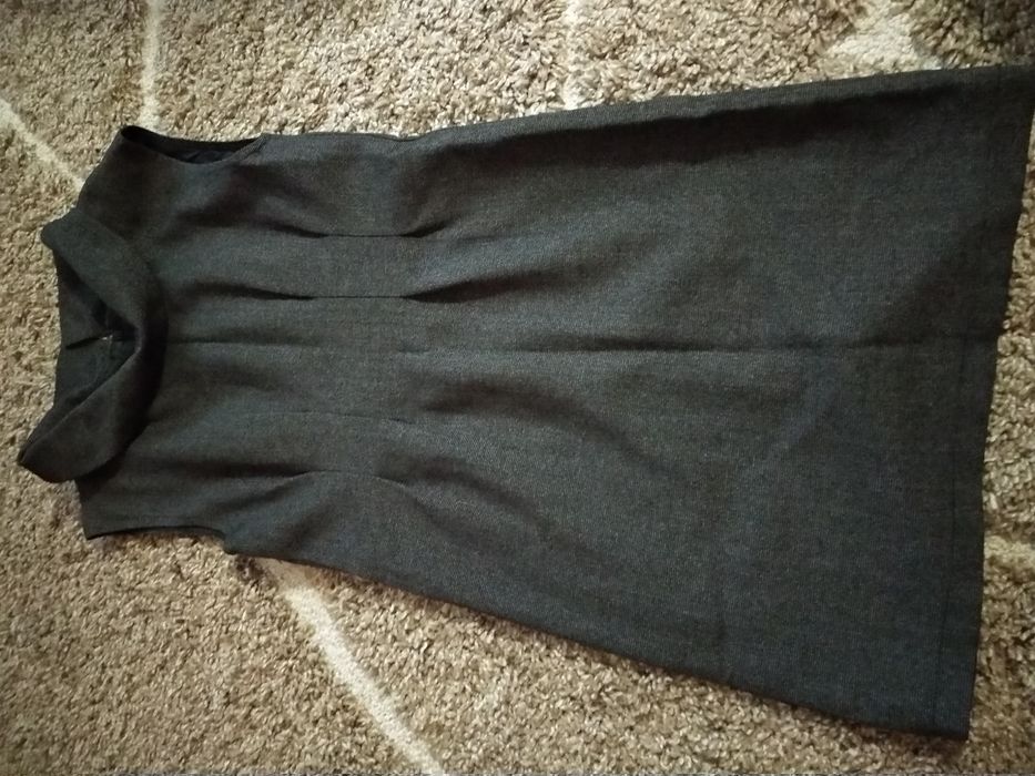 Продам школьное платье