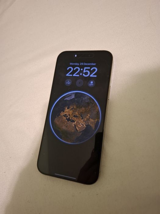 Продавам iPhone 16 pro max