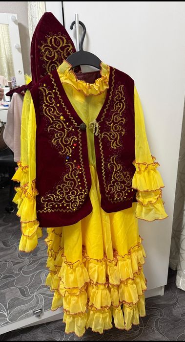 Продам национальный костюм для девочки