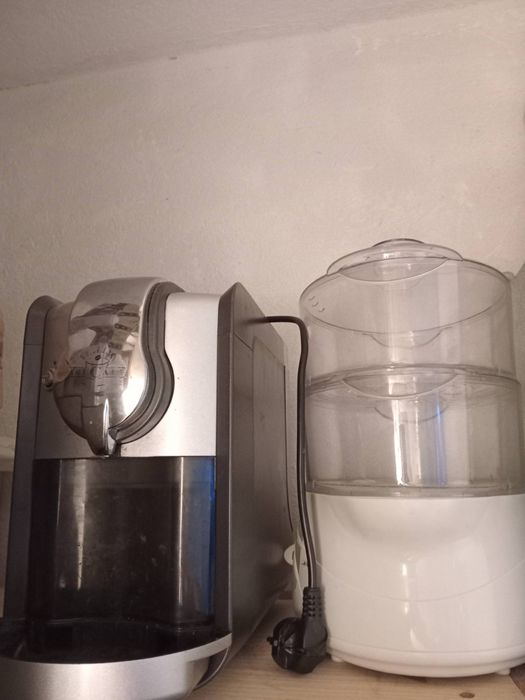 Aparat cafea capsule+aparat gătit aburi