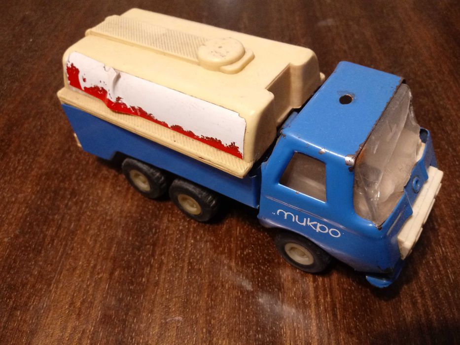 стари играчки от СОЦА