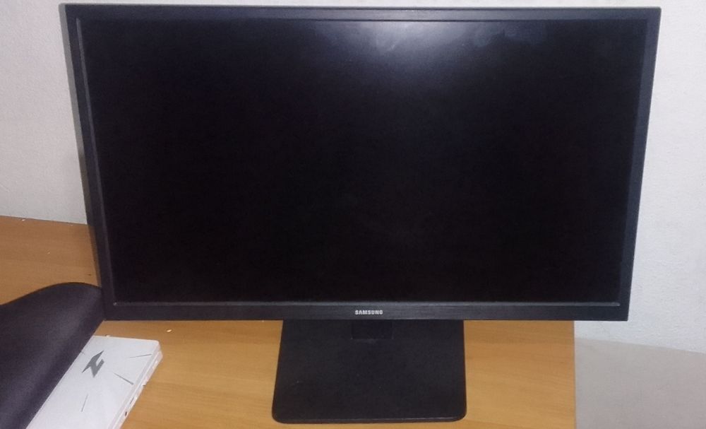 Продам монитор от самсунг 60hz