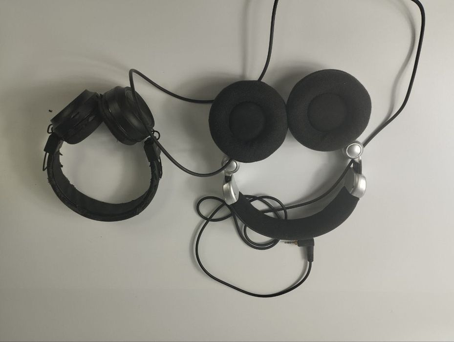 Продам Dj наушники Behringer и беспроводные наушники. Б/У.