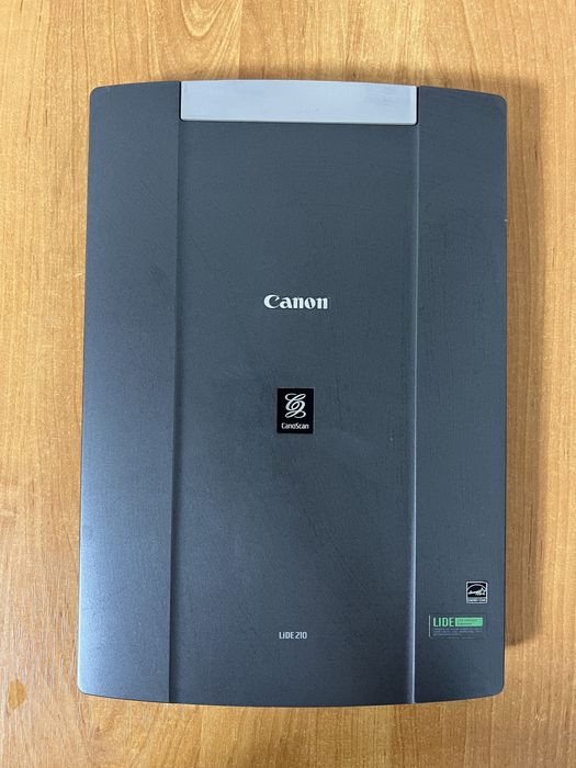 Продается сканер Canon Scan LiDE 210