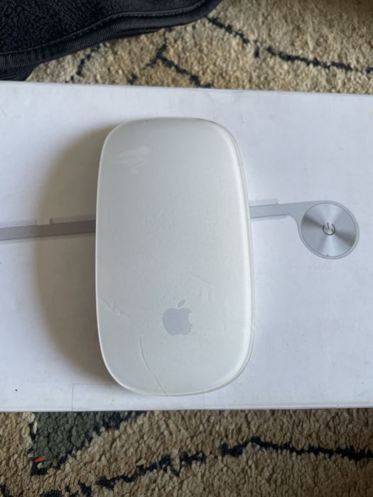 Мышка apple………..