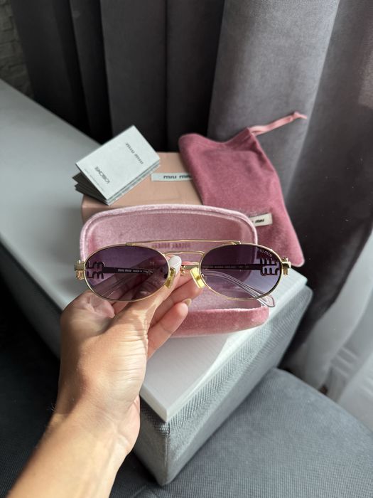Слънчеви очила miu miu
