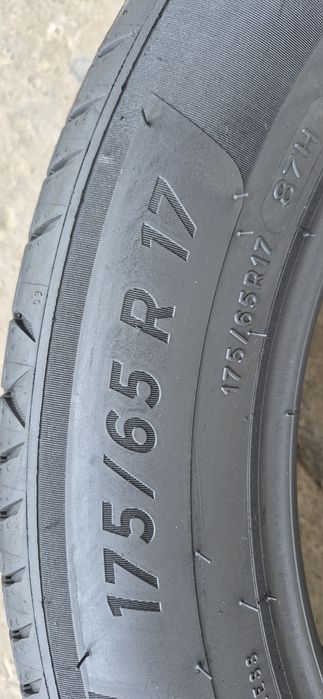 4 anvelope vara noi Michelin 175/65/17,dot 2023.Pretul este pe bucata.