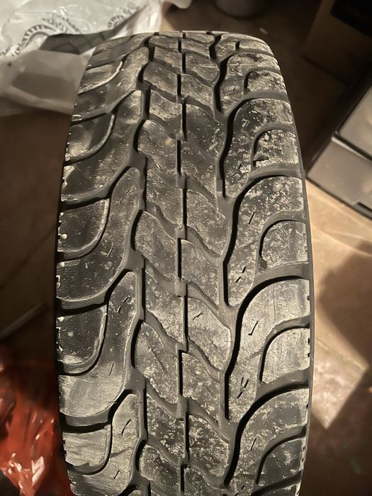 Продам запаску 235/75/15