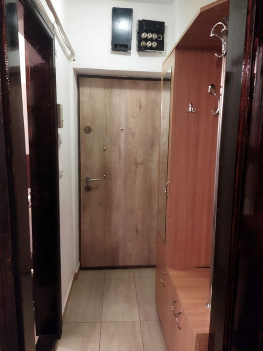 Închiriez garsoniera zona Armatei