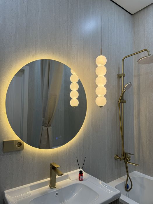 Продается потолочный бра