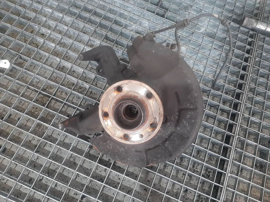 fuzeta stanga fata vw polo 9n seat ibiza cordoba 1.2b