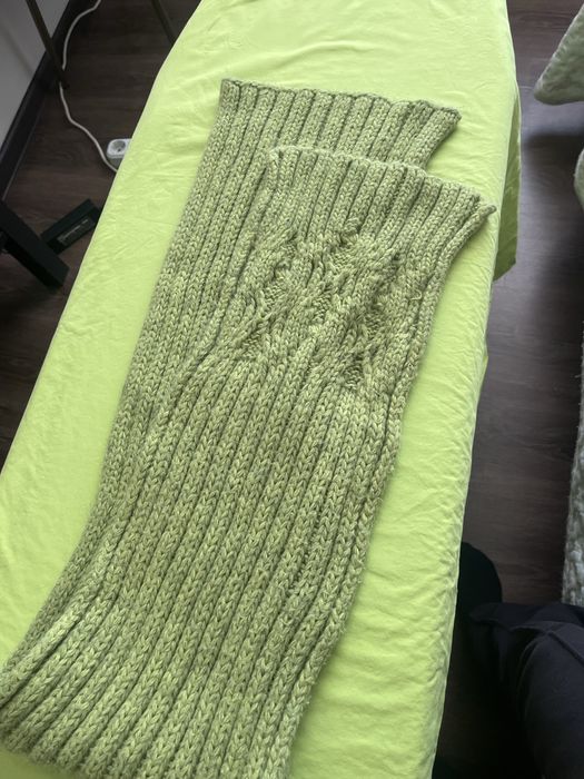 Продам теплую шапку с шарфиком