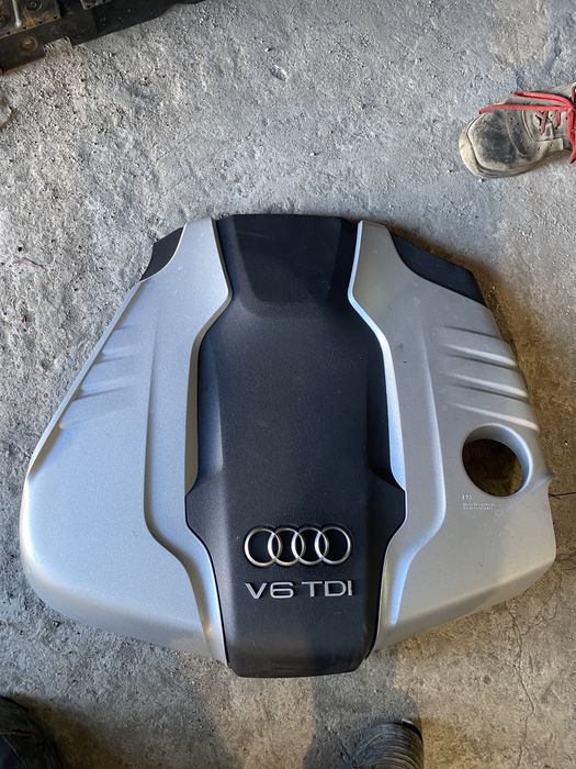 капак над двигател ауди а8 д4 3.0тди