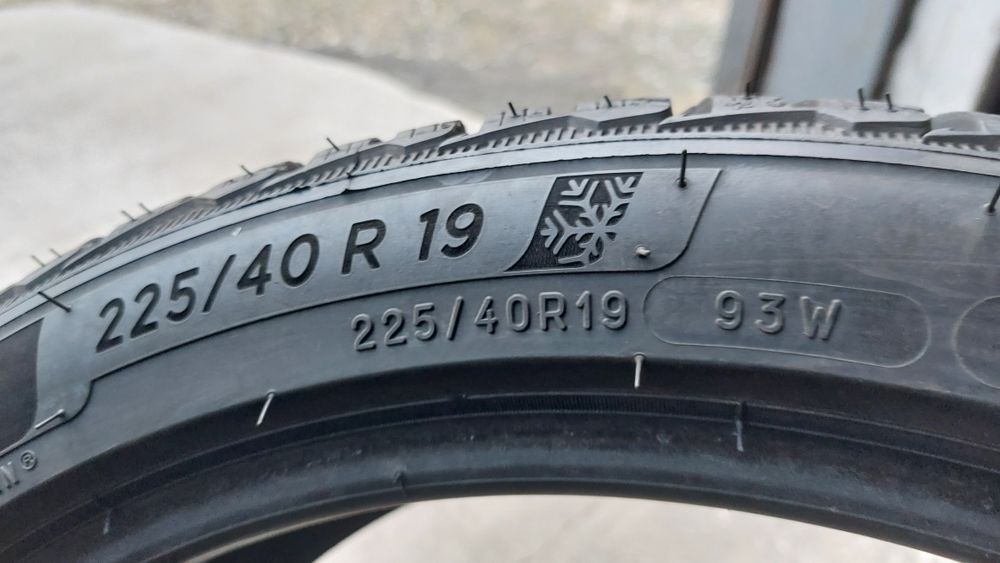 Зимни гуми 225/40/19 Michelin Pilot Alpin 5 2 броя