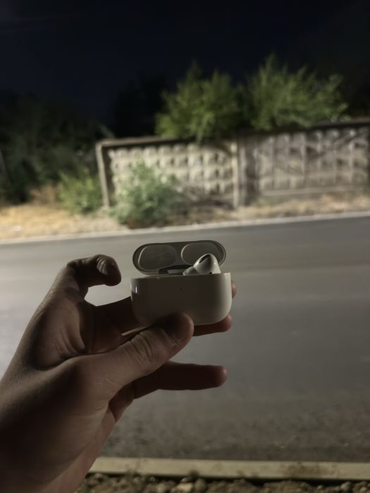 Наушник оригенал airpods 1