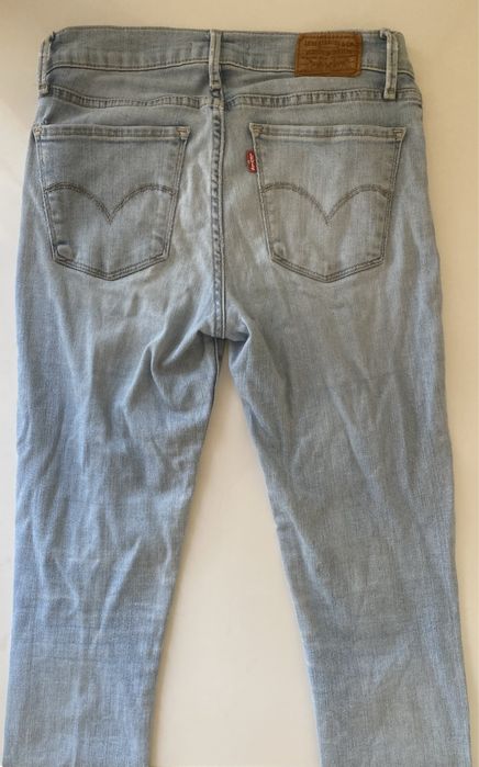 Blugi Levi’s 710 mărimea 26 Super Skinny