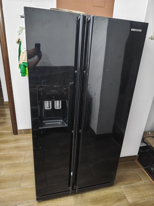 Vând Frigider Side by Side Samsung