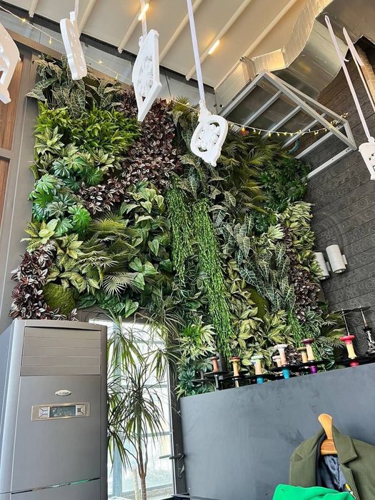 Фито стена озеленение искусственный   мох цветы. Суний гулар декор