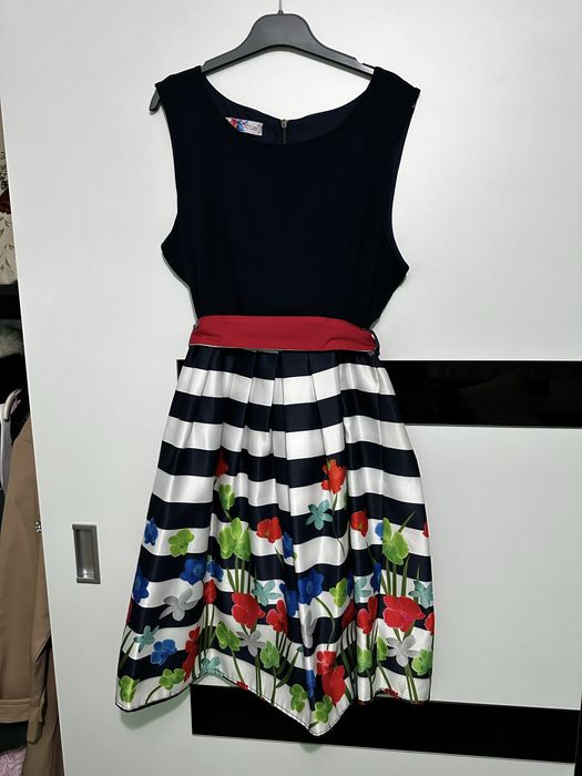 Рокля размер - S