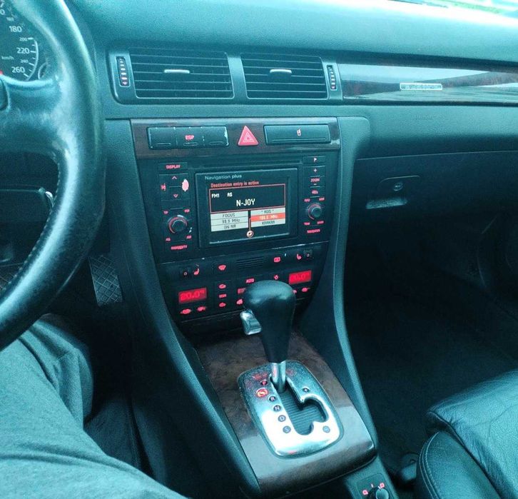 Audi A6 2.5 TDI 180 к.с. фейслифт QUATTRO комби