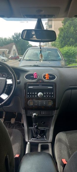 Vând Ford Focus 1.6 TDCi,an 2005,culoare gri metalizat