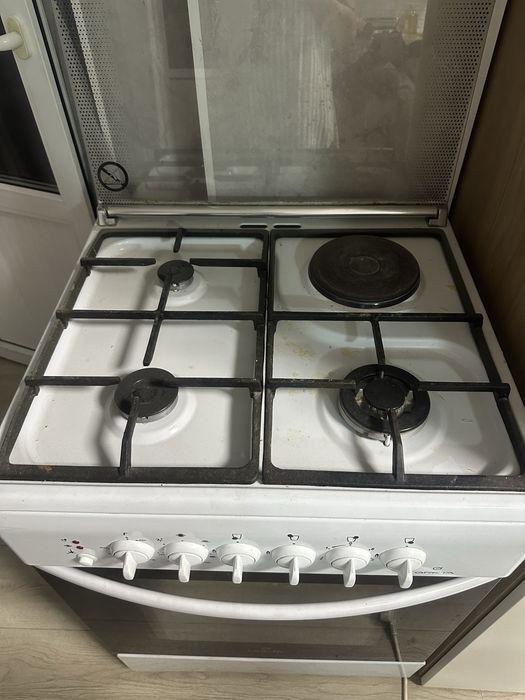 Продам газовую плиту