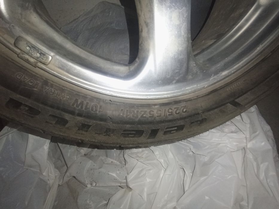 Продам резину с дисками Subaru