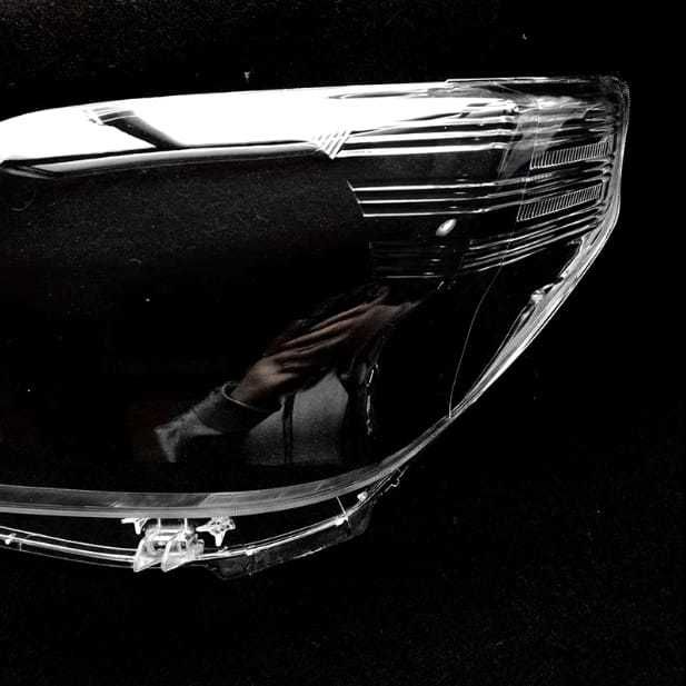 Стекла фар на  TOYOTA LAND CRUISER PRADO 150 - (с 2010 по 2013 Г.В. ).