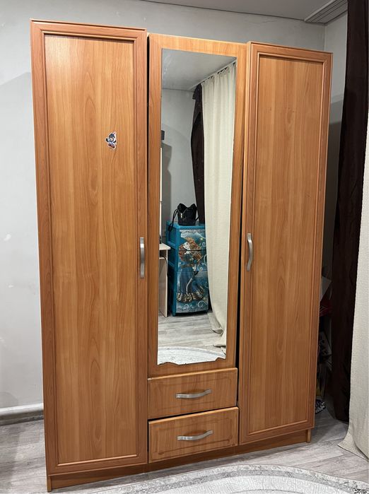 Продается Шкаф для одежды