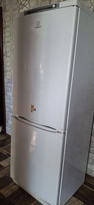 Продам холодильник б/у