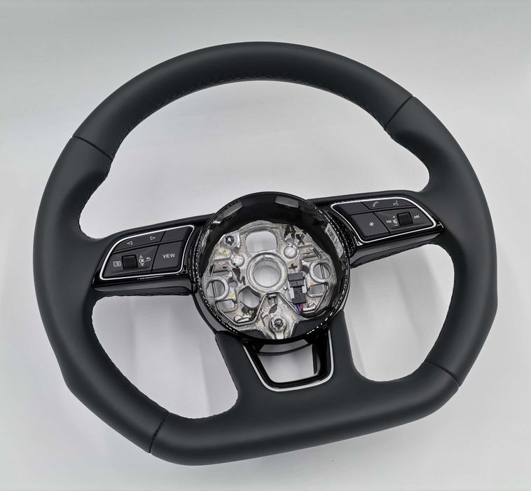 НОВ ОЕ Audi Черен Кожен Мулти Волан A1 GB A3 S3 8Y 82A419091AF