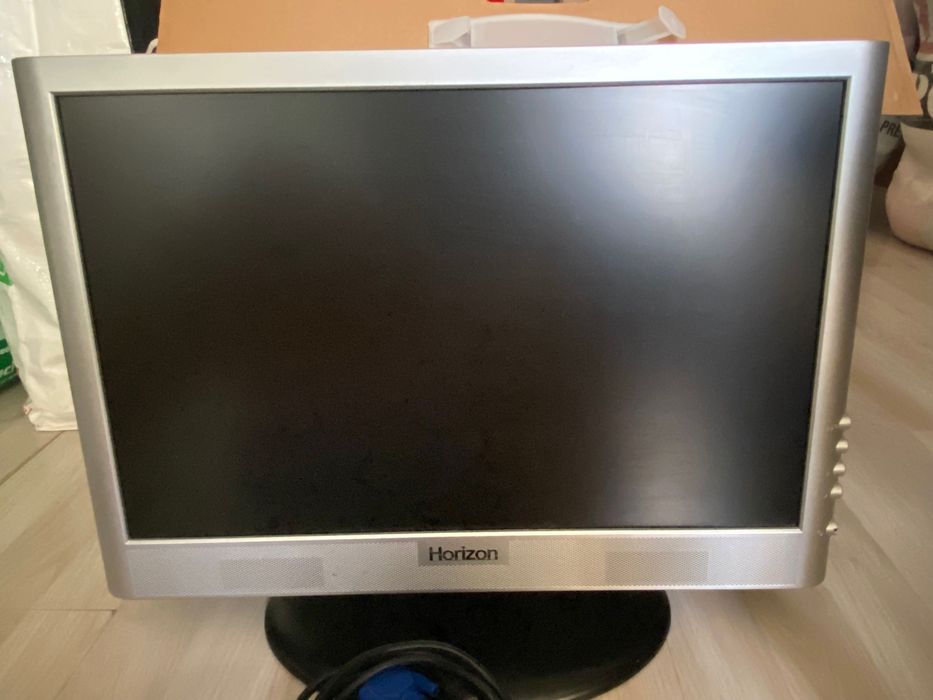 Monitor Horizon 19” TFT-LCD