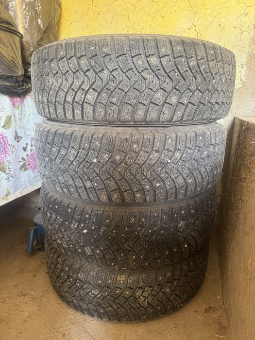 Зимние шины Michelin 225/70/16