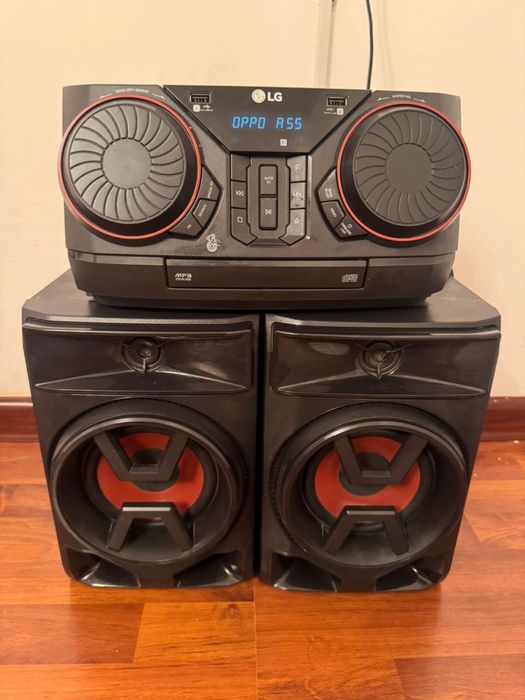 Музыкальный центр LG