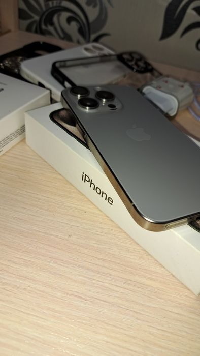 IPhone 15 pro 256 гб