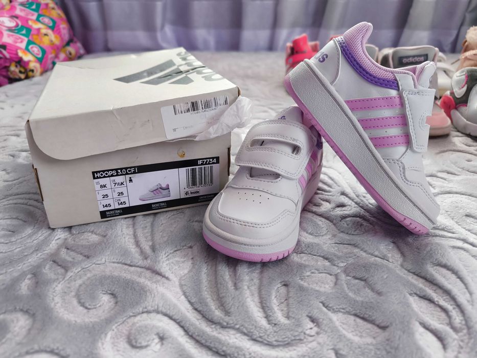 Нови маратонки Адидас