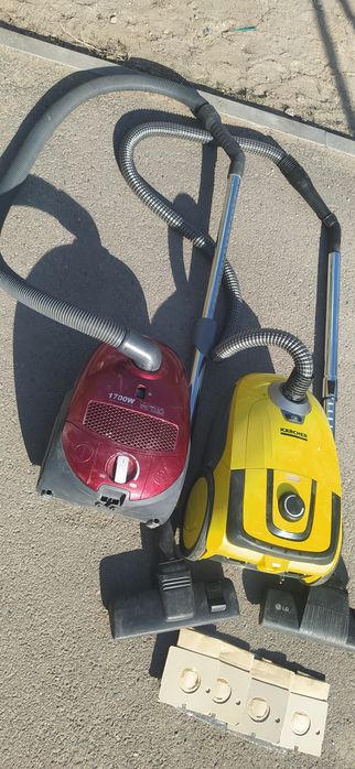 Пылесосы две штуки.