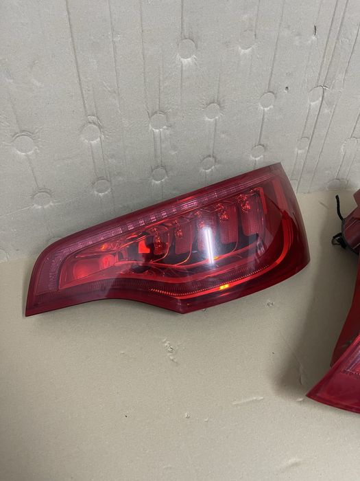 Lampa stop stanga spate Audi Q7 4L Facelift Led 4L0945093F / 4L0945094F