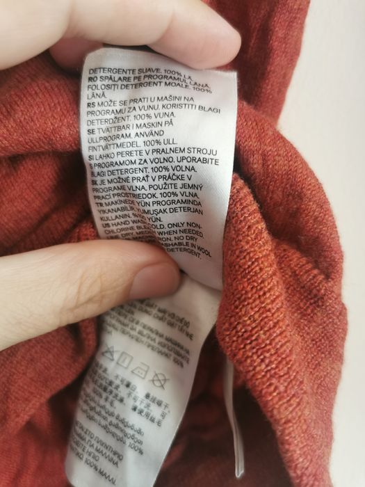 Bluză H&M 100% lână, mărime 110-116 copii