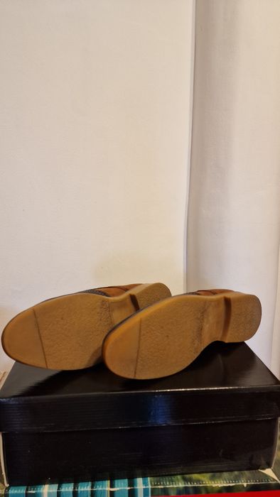 Vând pantofi piele naturală bărbați