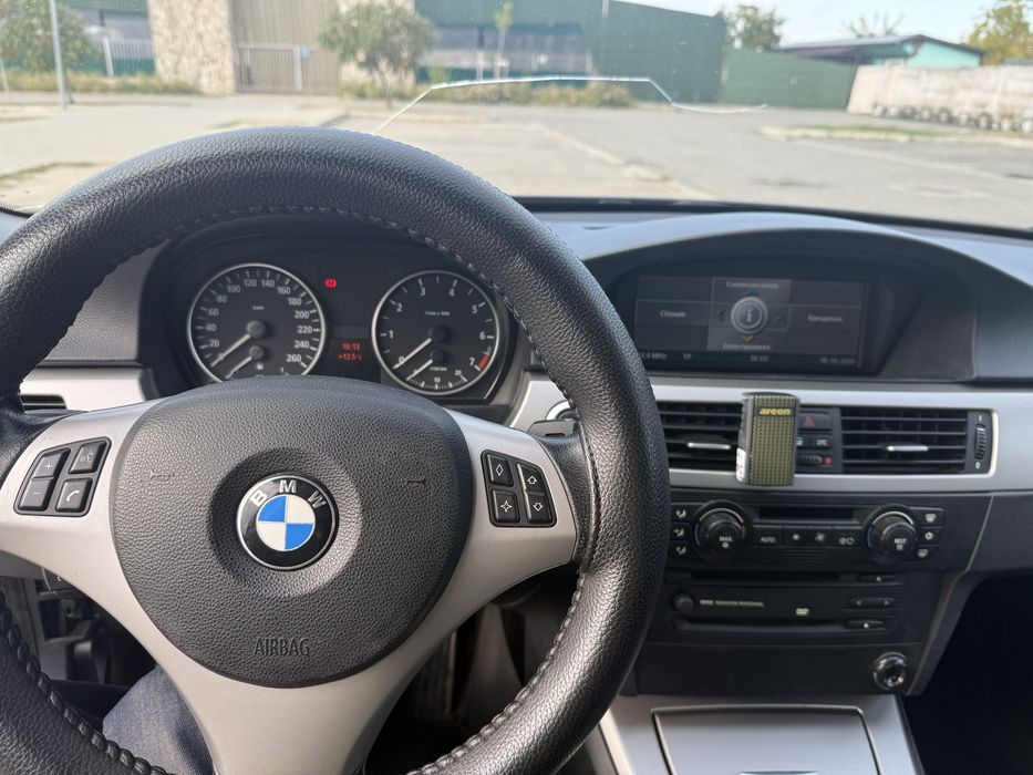 BMW E90 318i 2006