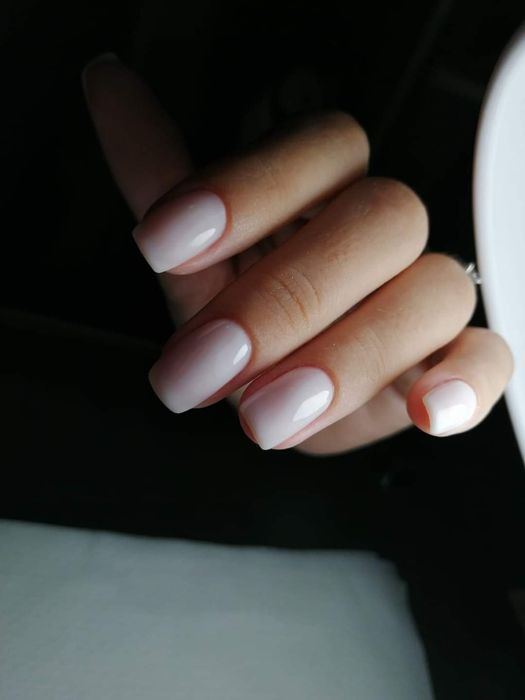 Manichiura și pedichiura, Semi și gel pe unghia naturală