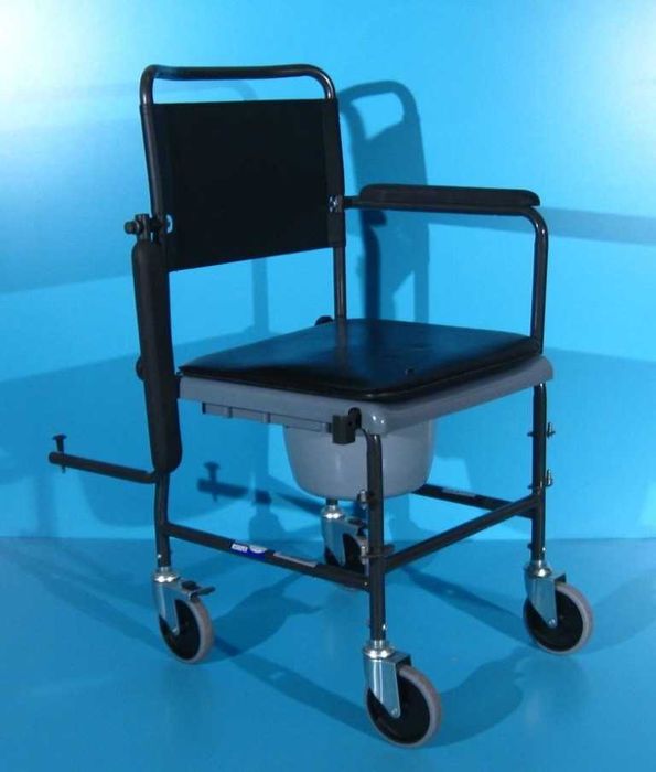 Scaun cu WC (toaleta) Invacare - fara suporti picioare