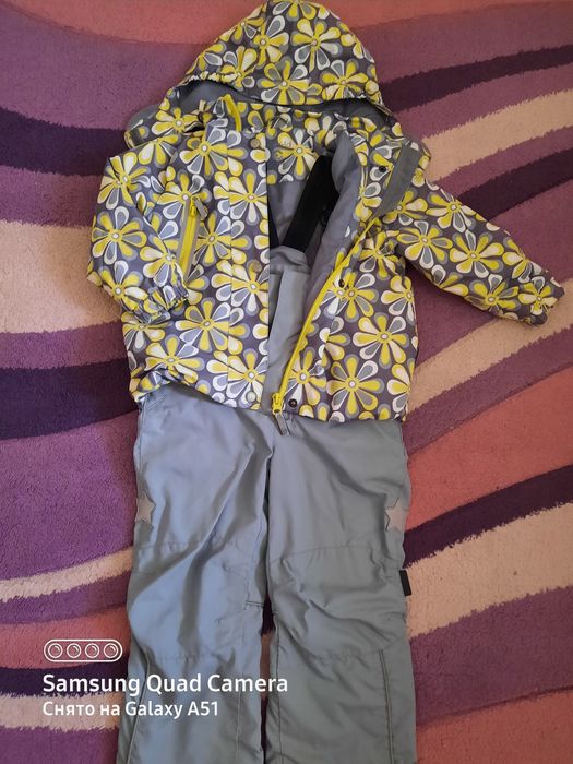 Продам костюм на девочку