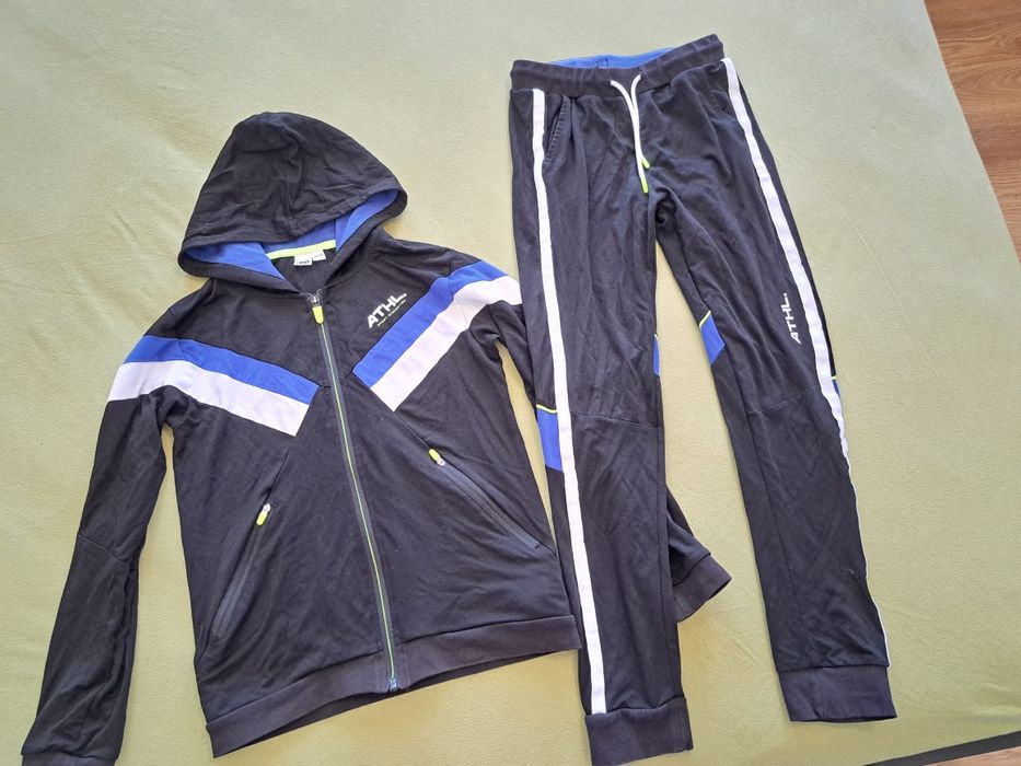 Разпродажба! GUESS, Рокля DKNY, Monsoon, къси панталонки, екип IDo