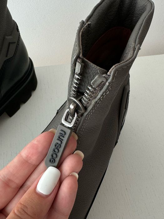 Уникални КОЖАНИ обувки с цип