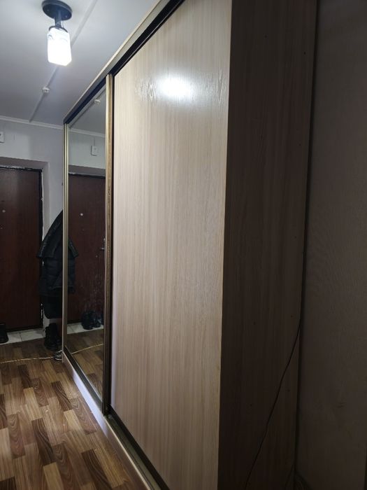 Шкаф купейный двухдверный